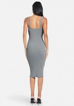 JUMP Sleeveless Midi Sweater Dress Clothing