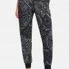 ONE STEP UP BOL Bandana Print Jogger