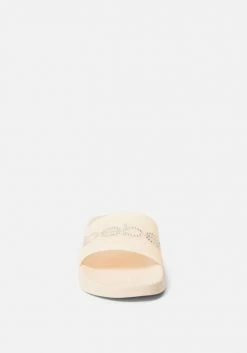 ZIGI Shoes Dahlia Slides