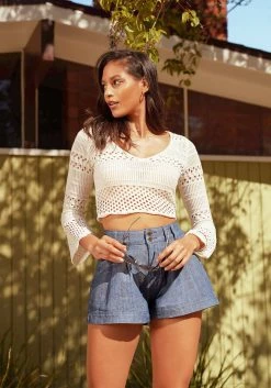 TC Bell Sleeve Scallop Hem Crochet Top
